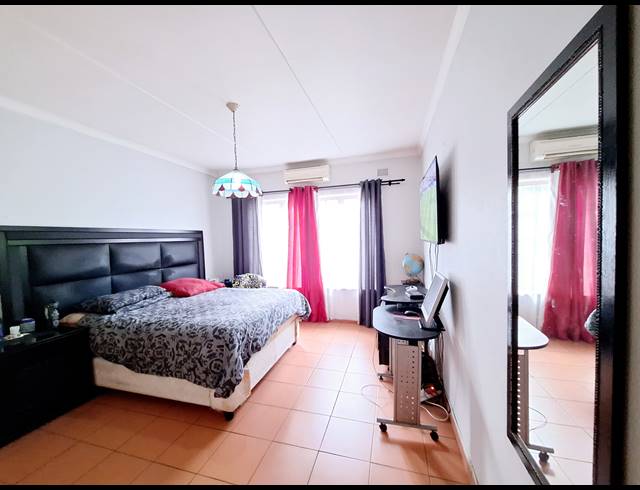 4 BEDROOM HOUSE FOR SALE IN BLUFF